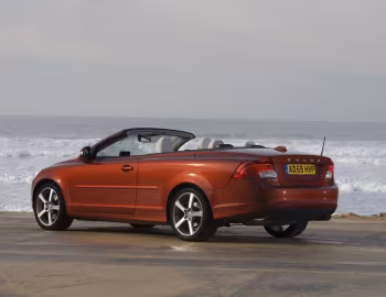 Volvo C70 D5 [UK-spec] '2010–13