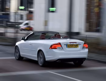 Volvo C70 D5 [UK-spec] '2010–13