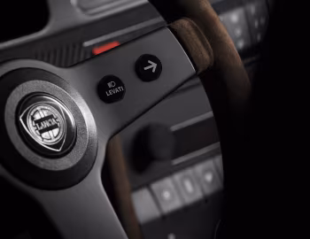 Intérieur Automobili Amos Delta Futurista (#00) '09.2018