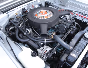Bajo el capó 1967 Plymouth Belvedere GTX (RS23)