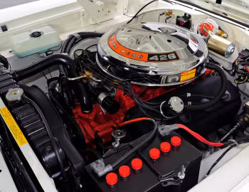 Bajo el capó 1967 Plymouth Belvedere GTX 426 Hemi (RS23) '1967