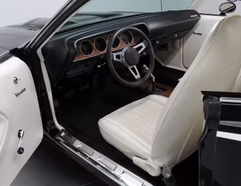 Interior 1973 Plymouth 'Cuda 340 (BS23)