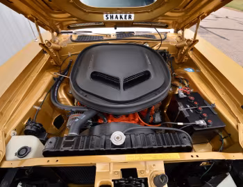 Bajo el capó 1971 Plymouth 'Cuda 440