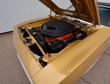 Bajo el capó 1971 Plymouth 'Cuda 440