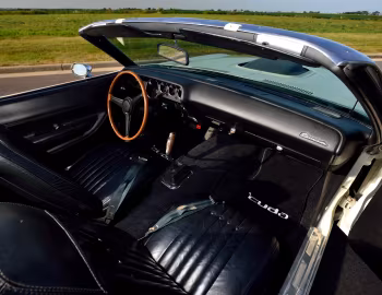 Interior 1970 Plymouth 'Cuda 440 Convertible (BS27)