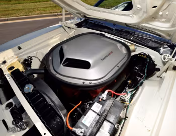 Bajo el capó 1970 Plymouth 'Cuda 440 Convertible (BS27)