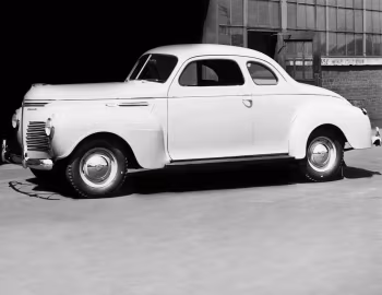 1940 Plymouth DeLuxe Coupe (P10)