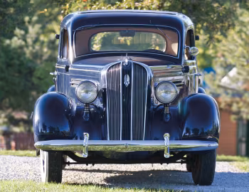 1936 Plymouth DeLuxe Model P2 Touring Sedan (805) '09.1935–08.1936