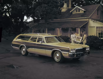 1973 Plymouth Fury Sport Suburban (PP45/46)