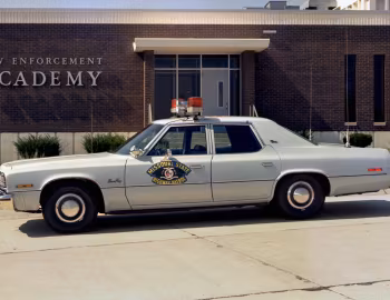1975 Plymouth Gran Fury Custom Sedan Police (5P2 PH41)