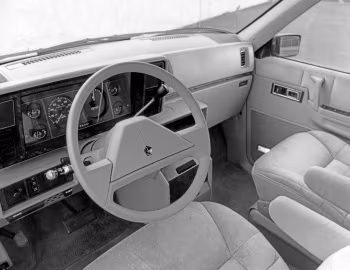 Panel frontal 1987 Plymouth Grand Voyager LE (S)