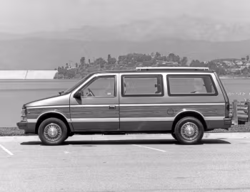 1987 Plymouth Grand Voyager LE (S)