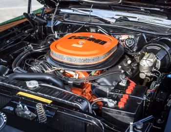 Bajo el capó 1971 Plymouth GTX 426 Hemi (GR2 RS23)