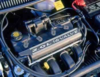 Bajo el capó 2000–01 Plymouth Neon LX (PL2) '07.1999–06.2001