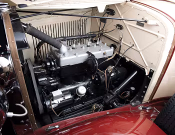 Bajo el capó 1932 Plymouth PA Convertible Coupe