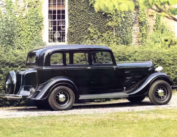 1934 Plymouth PE 4-door Sedan