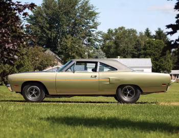 1970 Plymouth Road Runner Coupe (FR2 RM21)