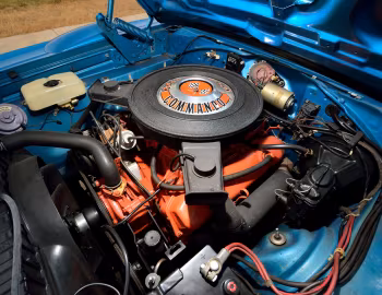 Bajo el capó 1970 Plymouth Road Runner Superbird (RM23)