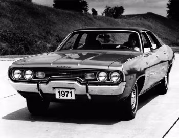 1971 Plymouth Satellite Brougham Sedan (RP41)