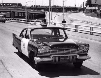 1957 Plymouth Savoy Police Car [US-spec] (KP31-2)