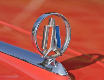 Mascota 1963 Plymouth Savoy 426/415 HP ''Max Wedge Stage II'' 2-door Sedan (311)