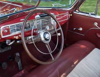 Panel frontal 1948 Plymouth Special DeLuxe Convertible (P15C)