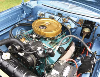 Bajo el capó 1962 Plymouth Sport Fury Convertible (SP2-P 345)