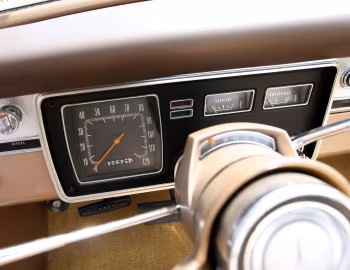 Torpedo 1966 Plymouth Valiant Signet Convertible (BV1-H VH27)