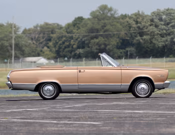 1966 Plymouth Valiant Signet Convertible (BV1-H VH27)