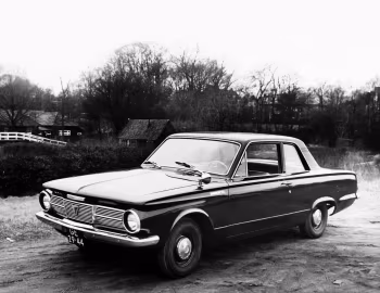 1965 Plymouth Valiant V-100 2-door Sedan (AV1/2-L V11)