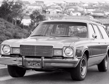 1976 Plymouth Volare Premier Station Wagon (HH45)