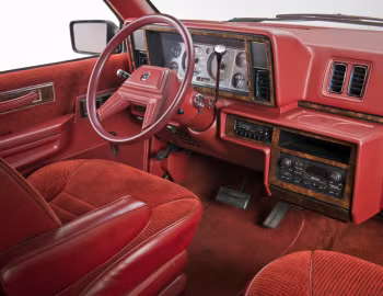 Painel frontal 1984–86 Plymouth Voyager (S) '1984–86