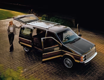 1984–86 Plymouth Voyager (S) '1984–86