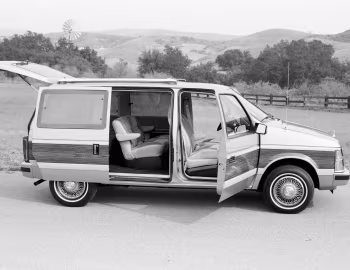 1984–86 Plymouth Voyager (S) '1984–86