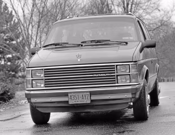 1984 Plymouth Voyager LE (P36)