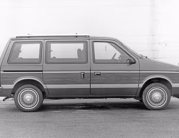 1984 Plymouth Voyager LE (P36)