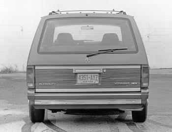 1984 Plymouth Voyager LE (P36)