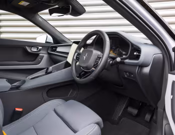 Інтер'єр Polestar 2 [UK-spec] '2020–23
