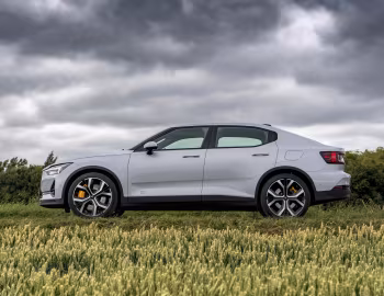 Polestar 2 [UK-spec] '2020–23