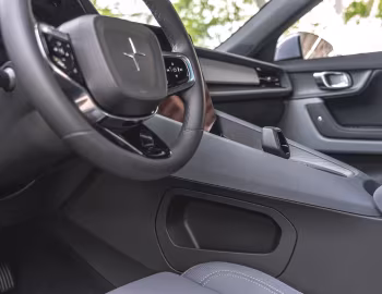 Інтер'єр 2021–23 Polestar 2 [North America] '2020–23