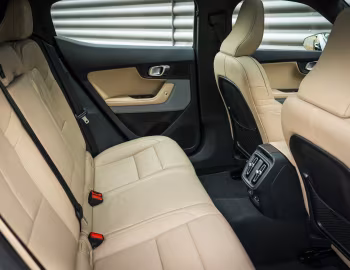 Интерьер Polestar 2 [UK-spec] '2020–23