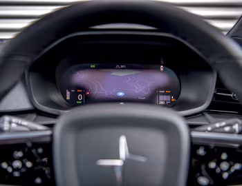 Комбінація приладів Polestar 2 [UK-spec] '2020–23