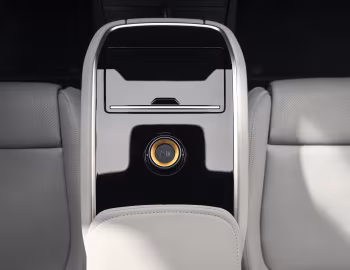 Интерьер Polestar 5 Performance [Worldwide] '2026