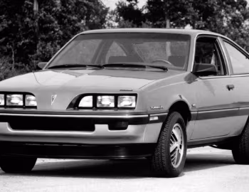 1984 Pontiac 2000 Sunbird S/E Hatchback (D77)