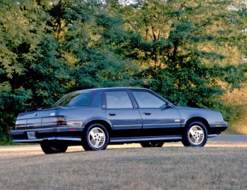 1990–91 Pontiac 6000 SE Sedan (2A AJ5)