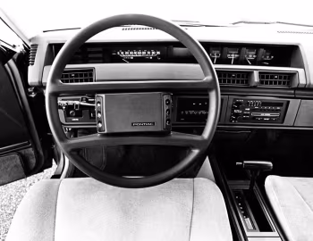 Panel frontal 1983–84 Pontiac 6000 STE (2A H19)