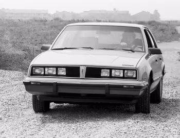 1983–84 Pontiac 6000 STE (2A H19)