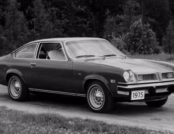 1975 Pontiac Astre Hatchback Coupe (2H C77)
