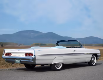 1961 Pontiac Bonneville Convertible (2867)