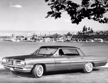 1961 Pontiac Bonneville Vista (2839)